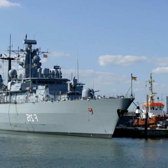 La Cina nega la visita in un proprio porto della fregata tedesca Bayern