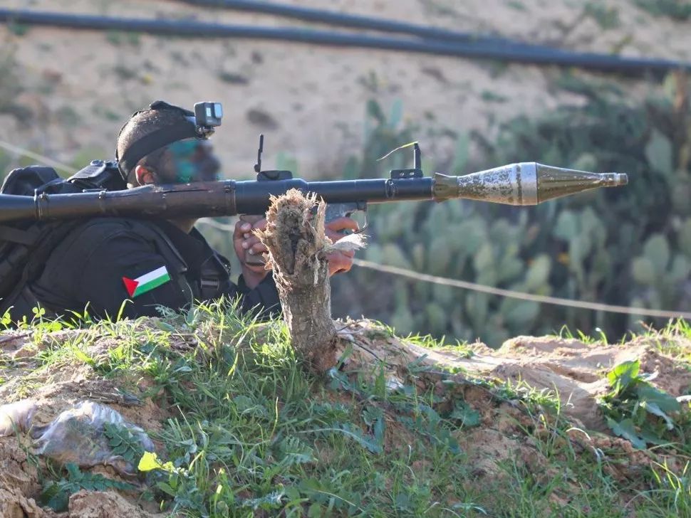 Nuova esercitazione per le milizie palestinesi nella Striscia di Gaza [FOTO]
