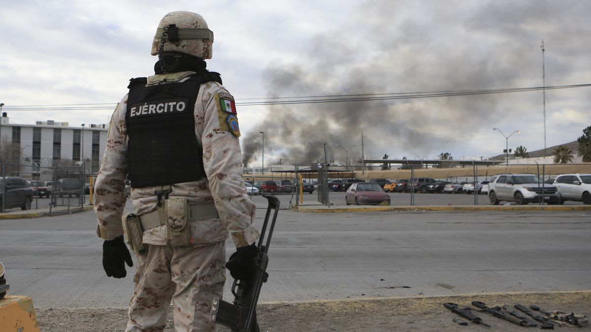 Messico, assalto di Capodanno nel carcere di Ciudad Juarez: uccisi dieci agenti